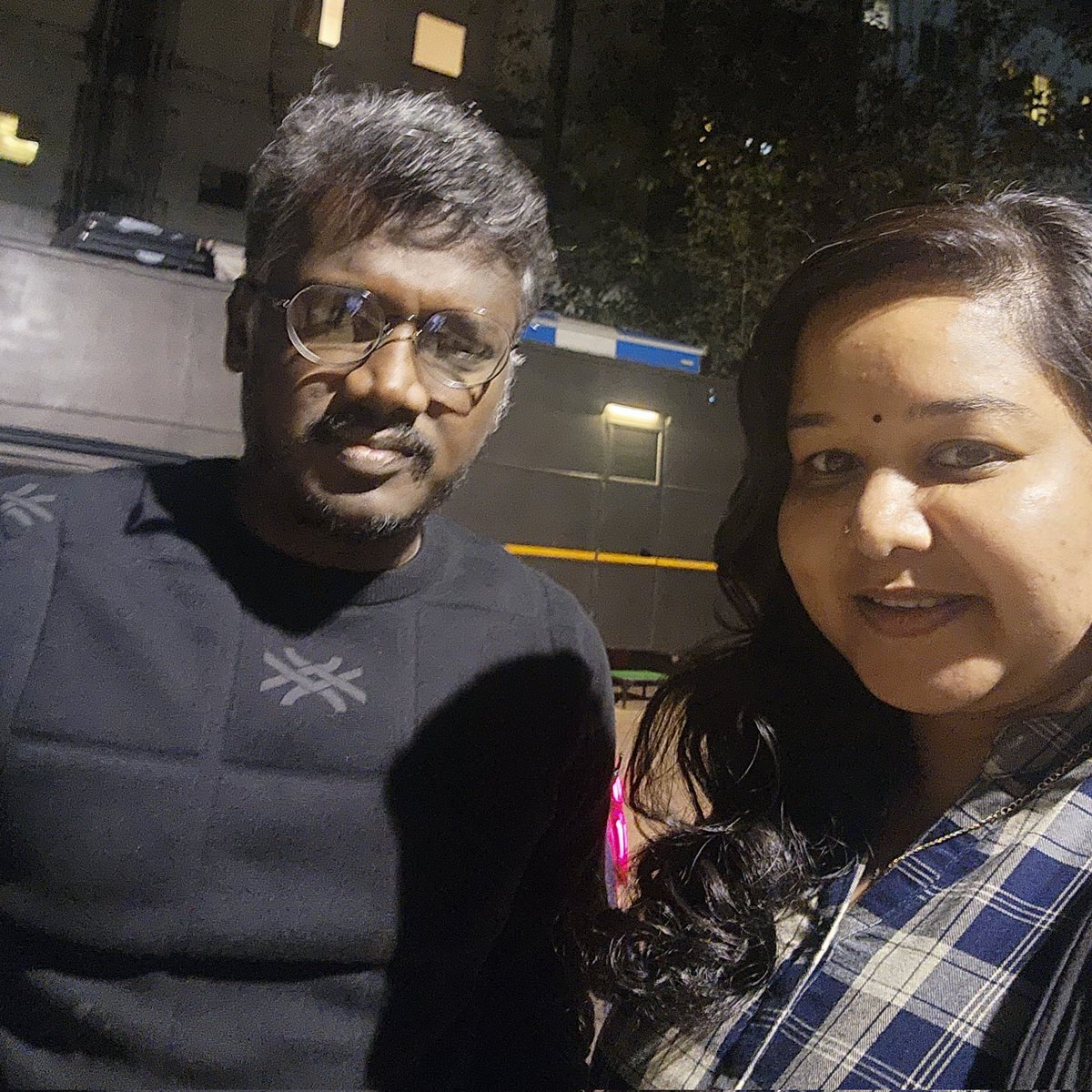 vathani_5's tweet photo. Thrilled to meet the incredible Director Mari Selvaraj, sir at the Neeya Naana Award show! Despite my excitement, managed to introduce myself, share thoughts, and even snag a shaky but cherished picture with the visionary director. Grateful for the unforgettable moment! https://t.co/MxM43asuV4