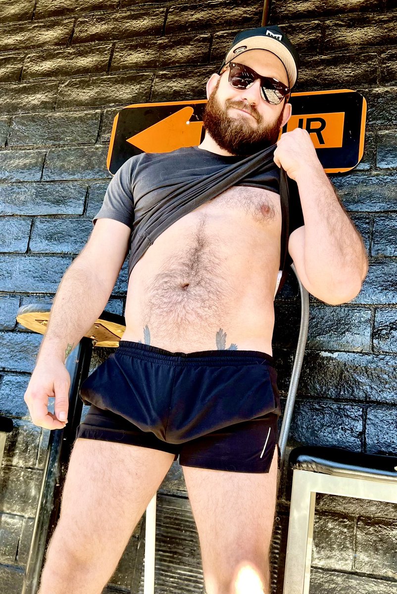 TheBarracksPS's tweet photo. Join bartender Matt F. on this gorgeous, sunny Monday for Happy Hour 12PM-6PM!
#barracksbar #happyhour
#hairofthedog #gaybar https://t.co/6xKFdpGout
