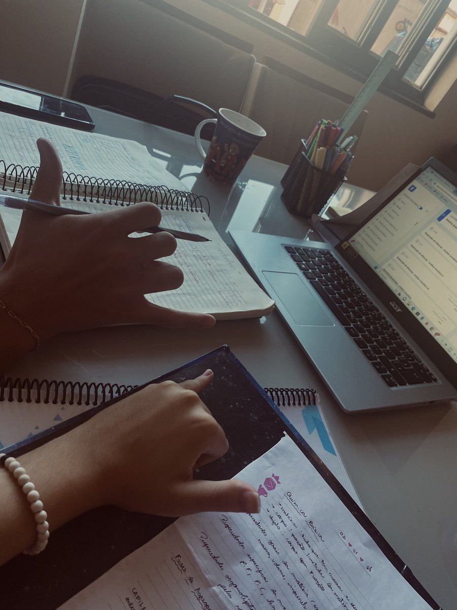 ellesstudy's tweet image. study day com o mais chato de todos @vestibulima