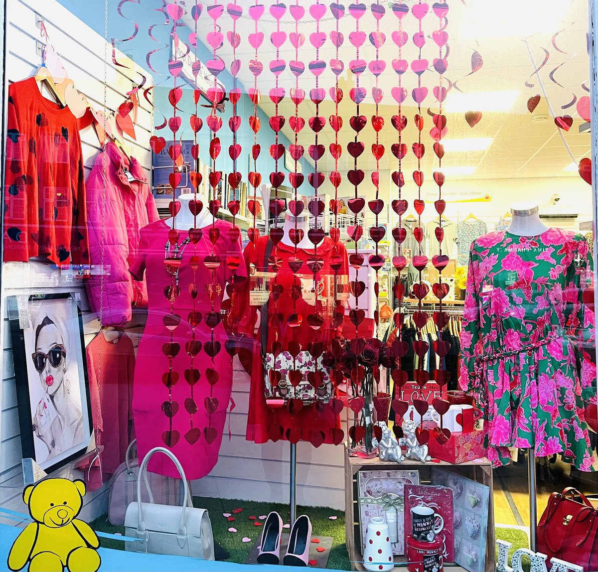 ❤️ Love is well &amp; truly in our shop! Lots of gifts for your loved ones #ValentinesDay at affordable prices in excellent condition. We pride ourselves on having a well stocked #charityshop something for everyone <a href="/Childrens_Trust/">The Children's Trust</a> in #Stoneleigh #Epsom #Surrey #Sustainable 🩷🩷