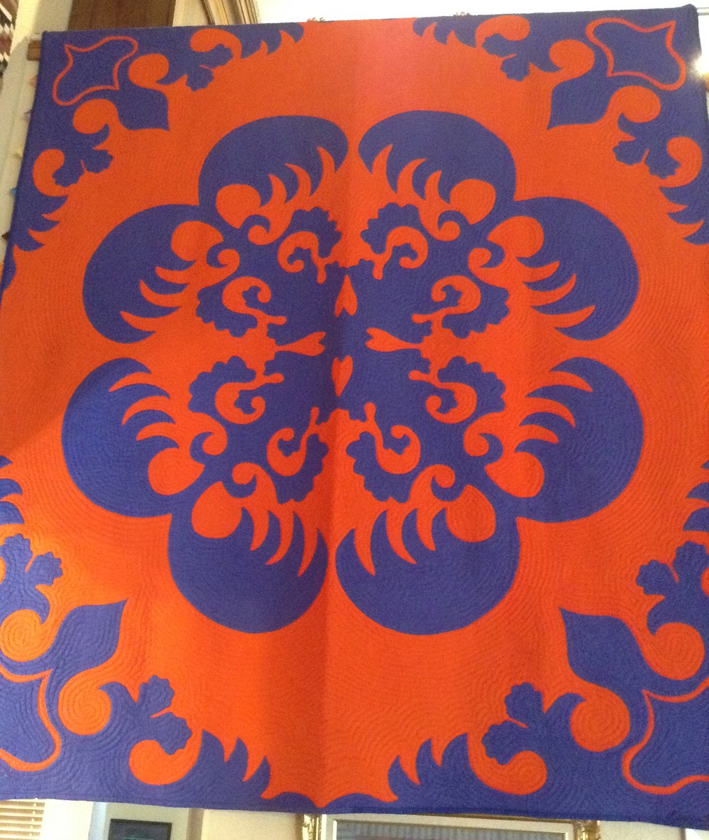 QuiltFestival's tweet photo. Leading up to the 50th anniversary edition of International Quilt Festival in Houston this Oct. 31-Nov. 3, we'll be post the International Quilt Association's Best of Show quilt winners chronologically. Here is the 1980 winner, "Royal Palm" by Laverne Mathews. #quiltfestival https://t.co/4hxWvcdFSO