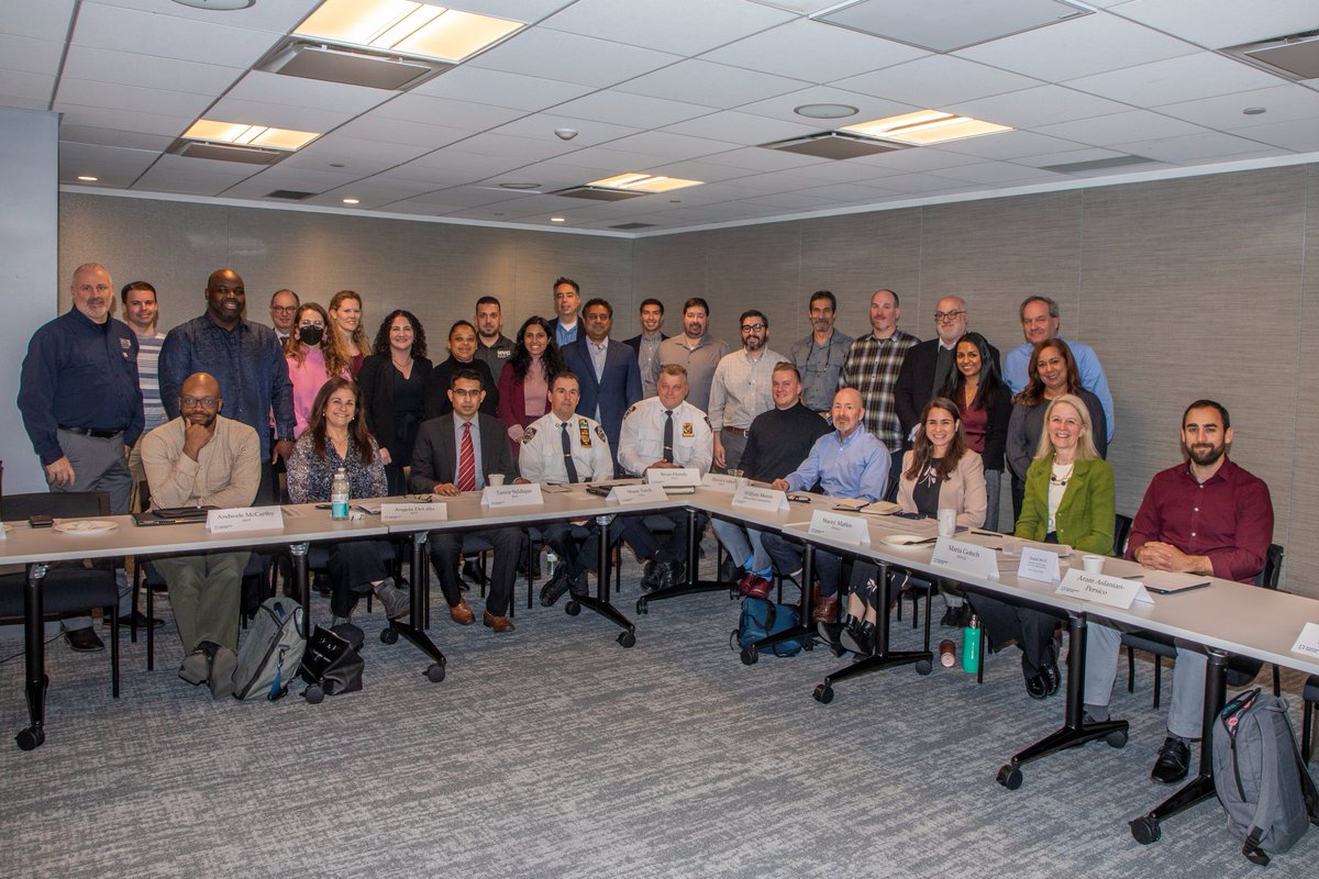 EnviroTechLab's tweet image. Last week, 7 @EnviroTechLab companies presented solutions to @NYCWater officials to get feedback on their products and their potential to scale in NY's water utility. @gybe_eco, @InPipeEnergy, Knaq, @NearSpaceLabs, @AiSewer, @WaterTranscend,  and @VAPAR7  📸: courtesy of NYC DEP