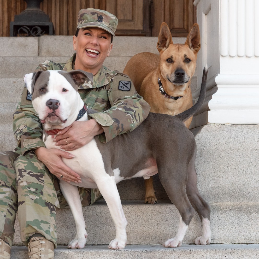 DogsonDeploymnt's tweet photo. As we await the opening of nominations in 3 days for the 2024 #AmericanHeroPetOfTheYear & #DoDMascotCompetition let's take a stroll down memory lane with some past winners!
2020: Kali
2019: Elmer
2018: Peanut
#MilitaryPets #firefighter #police #firstresponders #DogsonDeployment https://t.co/hYD2vOpBQb