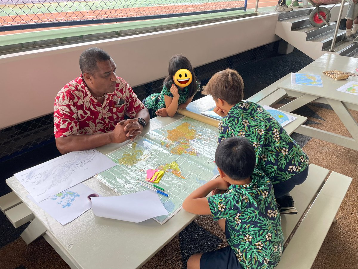 DanseyRenee's tweet photo. #sst authentically integrating. small groups of students to work with, focused students, guiding question from the teachers and a range of student needs met! By having the specialist come in and run this workshop morning the unit has been elevated to another level! #issfj #pyp https://t.co/44sBd2wwa7