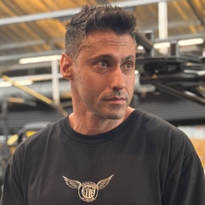 TitoSperanza8's tweet photo. #NuevaFotoDePerfil https://t.co/MrlS23J6hb