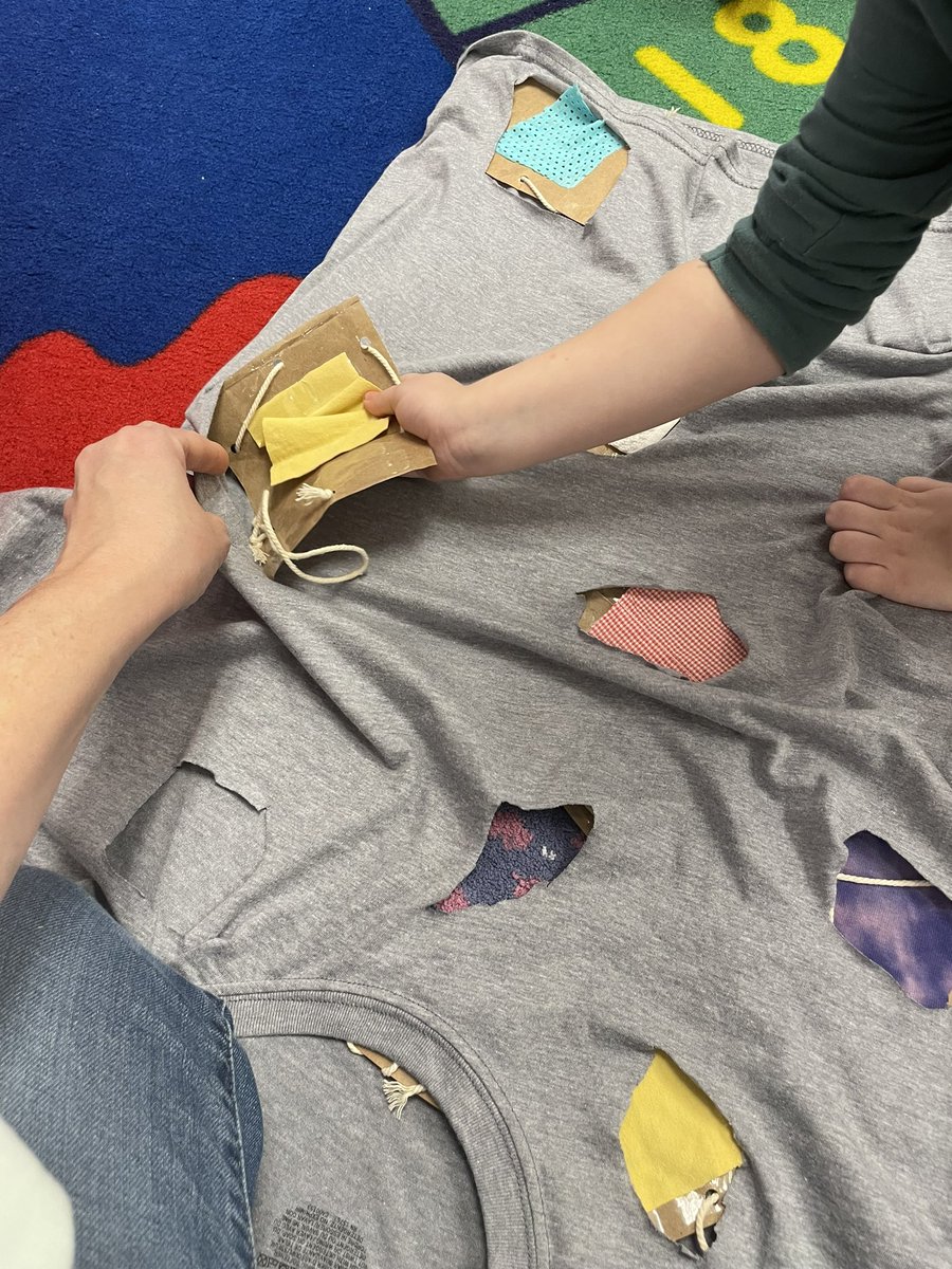 Ms. Toni was teaching Pre-K 2 at Victory how to see by hand and mend torn clothing. #CreativeCurriculumlearning #learningnewskills 
#clothingUnit
@DrJoyAbrams @AP_JelaniMiller @DrMarionWilson @CSD31SI @NYCSchools