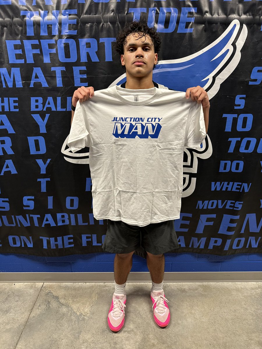 jcbluejaybball's tweet photo. Junior Larkin Turner
#JCMan https://t.co/83YnvSEzNz