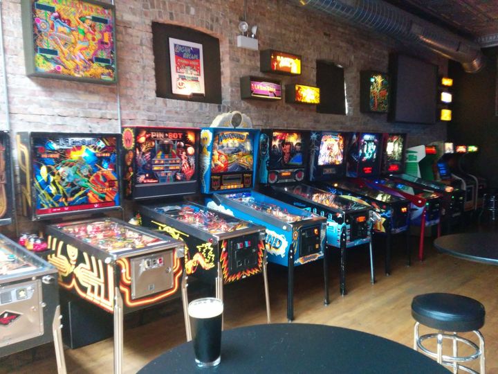 Vintage_Arcade's tweet photo. Opening An #ArcadeBar #Retrocade or #Gameroom? Vintage Arcade Superstore Has All The #ArcadeGames &amp; #Pinball Machines For You!!! #retrogamer #retrogames #retrogaming #vintage #retro #giftsforher #giftsforhim #valentinesdaygifts #ValentinesDay  818-246-2255 https://t.co/ylYzL90i4o