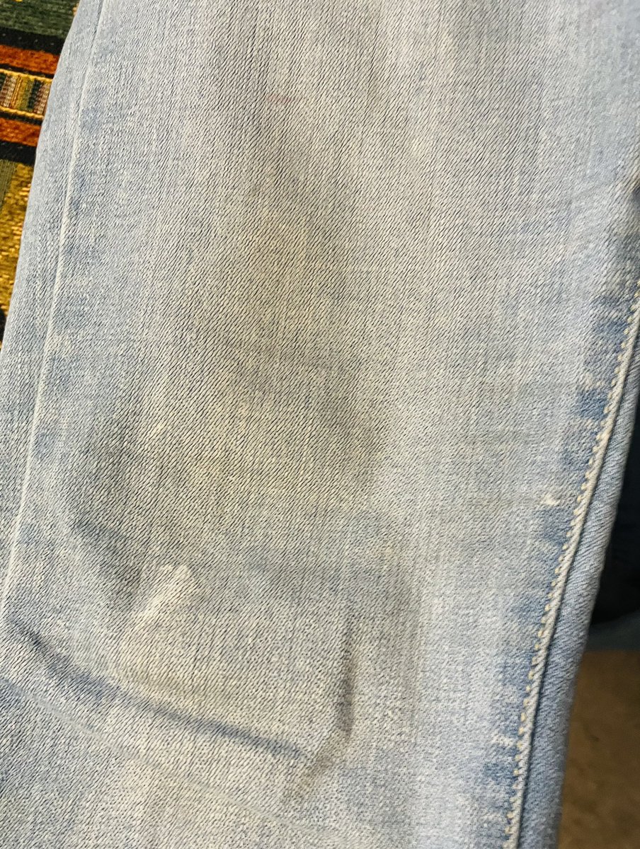 shel630's tweet photo. @Kohls my order was just delivered and I received a pair of used jeans 👖 absolutely disgusting!! Stains throughout and no Levi’s tag a reattached Kohls tag.. #customerexperience https://t.co/dpqAFvquNV