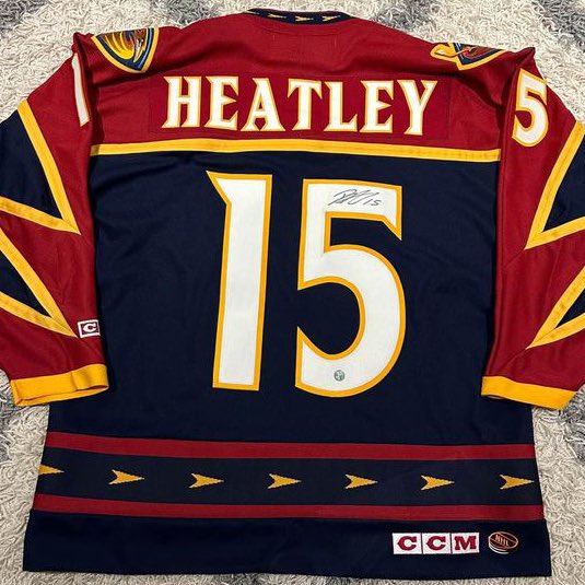 🚨JERSEY GIVEAWAY🚨 To celebrate the @atlgladiators upcoming Thrashers Night, we are giving away a special autographed Dany Heatley jersey courtesy of our friends at @HKYJersey! For 1 Entry: 1. Follow @HKYJersey, @atlgladiators and @NotThrashers 2. Like & Retweet this tweet…