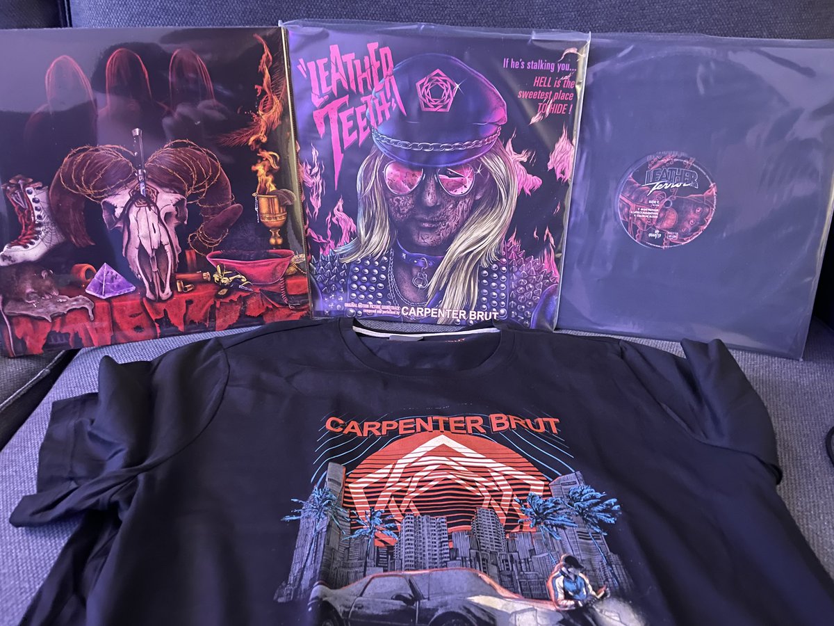 I always support my favorite artists. A little too much maybe? 💸