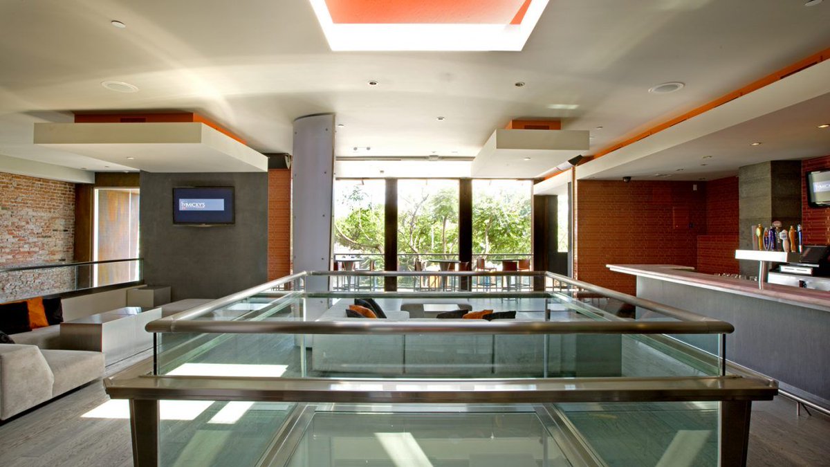 DeanLarkinAIA's tweet image. Dean Larkin Design #CommercialArchitectFirm in Los Angeles collaborates with clients to produce the best designs for commercial buildings. Discover some of our  projects at bit.ly/36VvO2A.  #CommercialArchitect