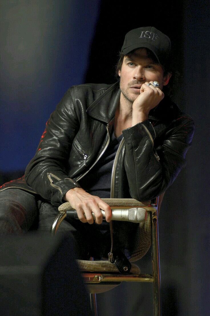 Just a little luv to my <a href="/DebonaireDamon/">DEBONAIRE {Parody}</a> ..  even though he doesn’t like when I get mushy on him and he tends to be a bit quick tempered, he truly is an amazing man once you get to know him and break down the walls he has up.  #MCM #MCE #AlwaysHis  ♥️❤️♥️