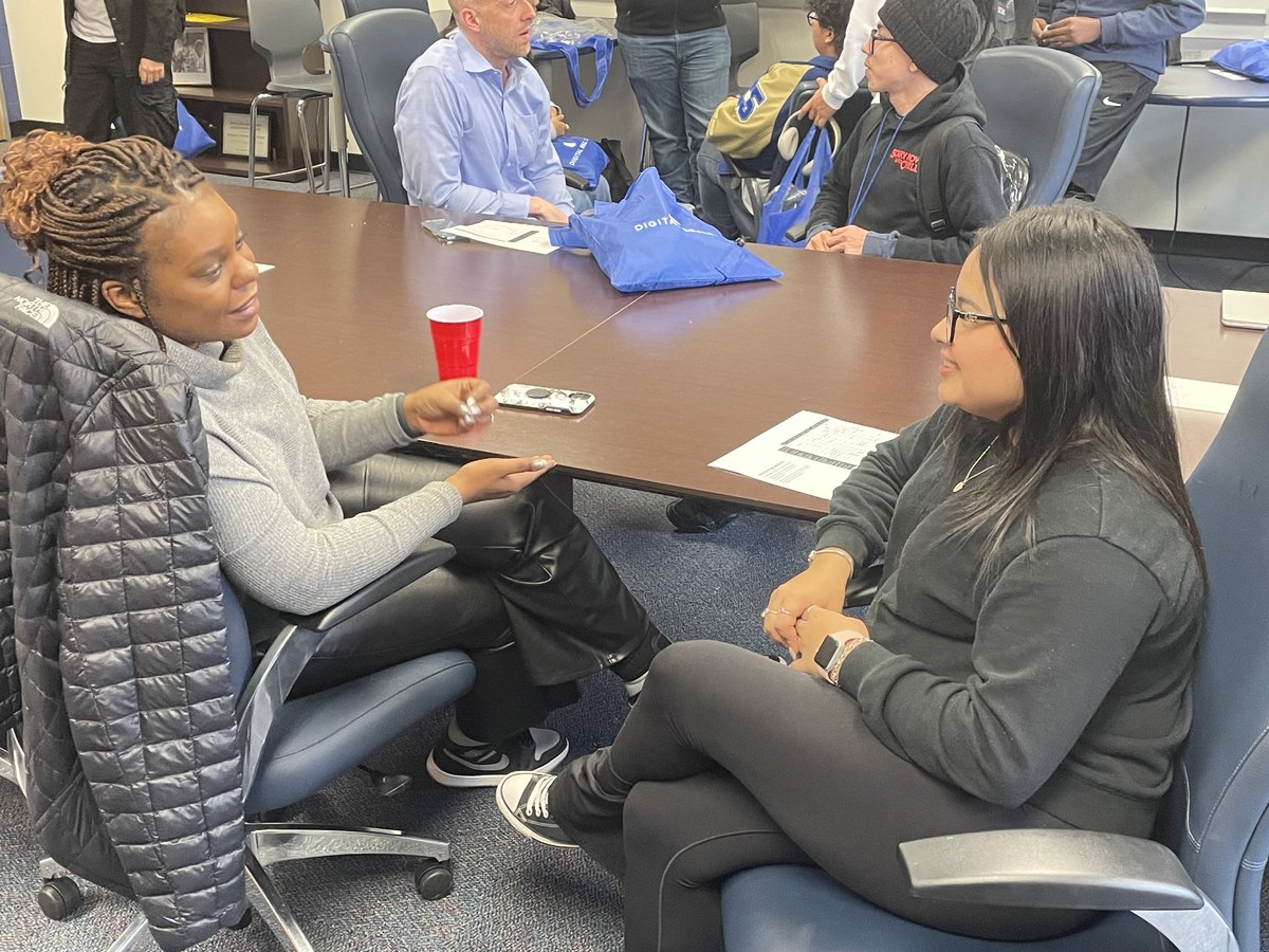 One of Conrad H-TECH's Industry Partners, Digital Realty, hosted an outstanding event for a group of our 11th grade students, including guest speakers, 'speed mentoring,' and lunch. Thank you Natalie Lucas & colleagues! @digitalrealty @DISD_PTECH_ECHS