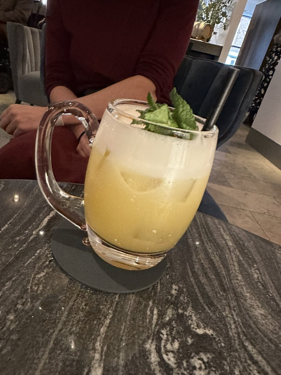 JenCassidyG3's tweet photo. A really fabulous experience at Mere this weekend. Delicious food and wine and top notch service. https://t.co/COKNnt1AtF
