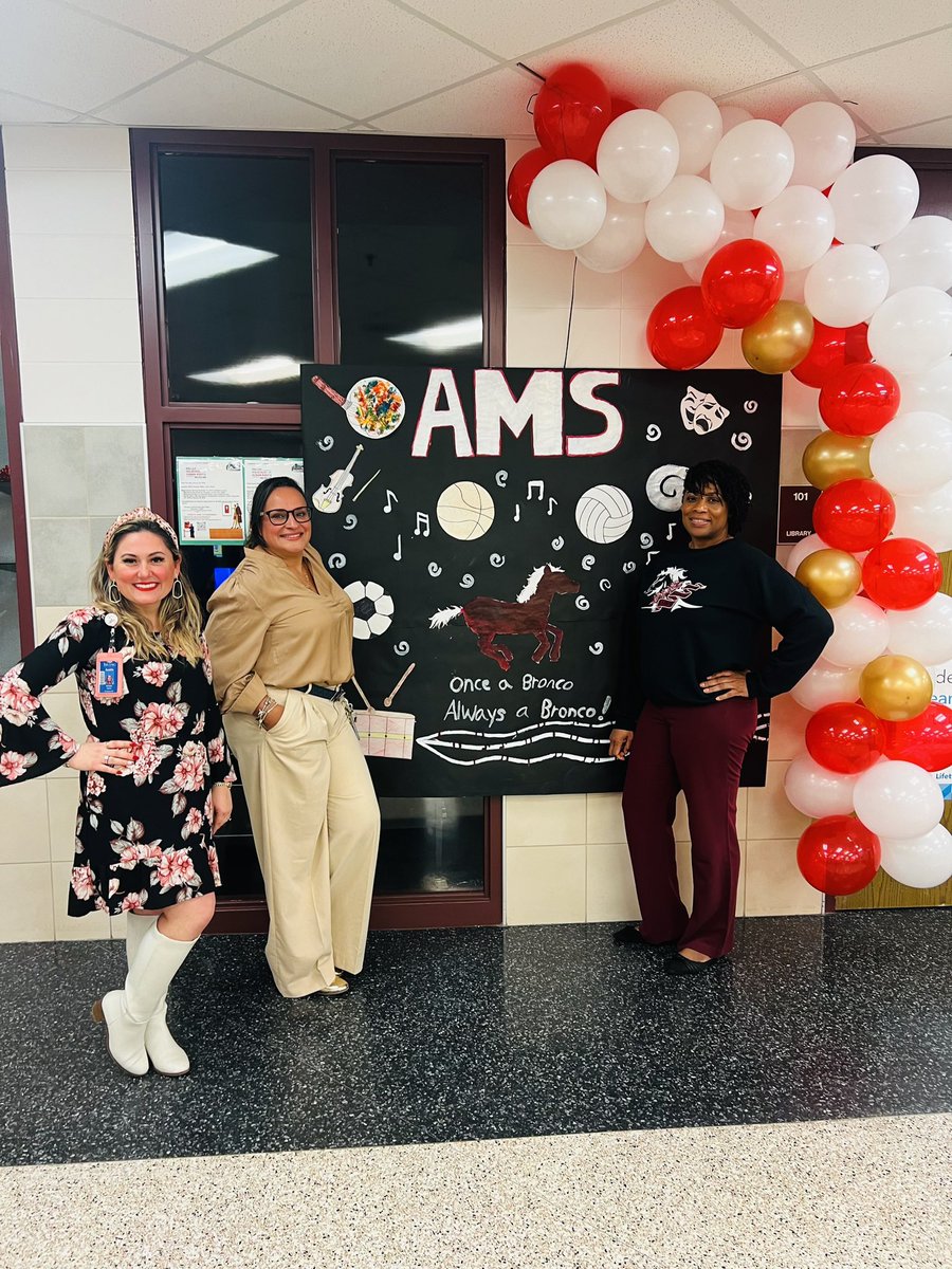 Last Wednesday evening’s 5th Grade Transition Night for our FUTURE 6th Grade @Austin_Broncos students and their parents was a COMPLETE success! A HUGE thank you to our teachers, fine arts dept., athletics dept., Admin, etc. for a wonderful turnout! #AMSBroncos @abowler8