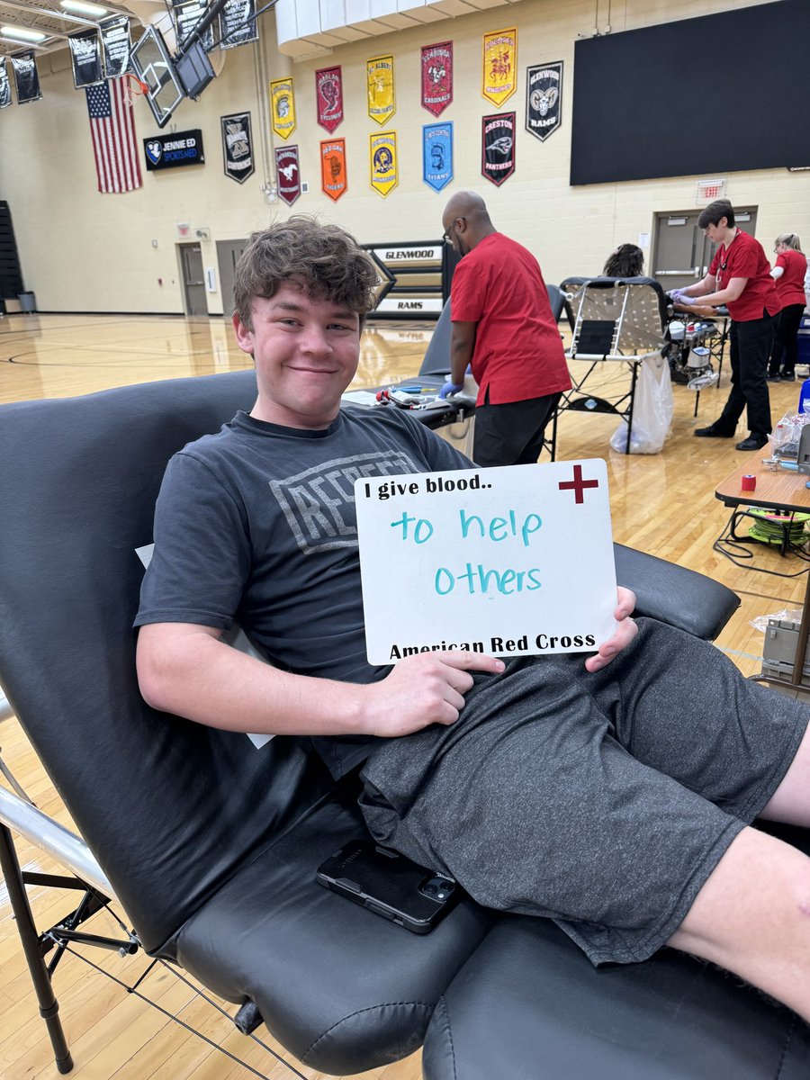 JenniferLewis71's tweet photo. Here’s why we give!
Thank you to all of our amazing donors today.  We far exceeded our goal!  If you’re interested in being someone’s hero we’d love to see you at our next drive on 3/26 from 6:30 - 1:00.  Message me or sign up online.
@GlenwoodRams https://t.co/GOO7BZaJKm