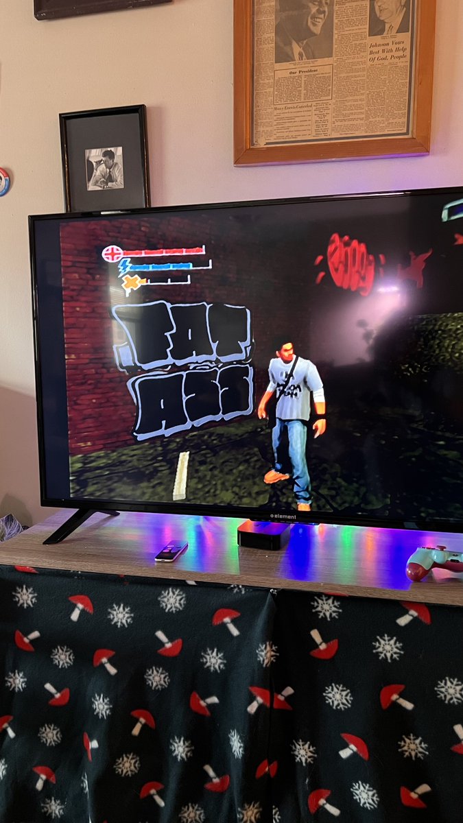 bearsarecats's tweet image. Even when I’m gaming I’m making art.
 I love this game so much. Any change we get a remaster??? #GettingUp