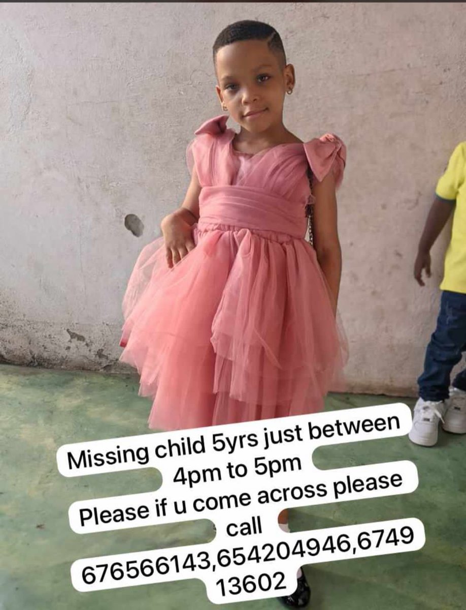 ‹‹ Bonsoir les ami(e)s. 😓

C'est ma nièce, elle a disparu aujourd'hui à 16h au stade Marion de Douala. Je ne sais pas si elle a été enlevée. Elle s'appelle Bessem Esther, elle a 5 ans. 
Aidez-moi en partageant SVP.  Merci 🙏🏾 ›› 

#UnPartagePeutSauver