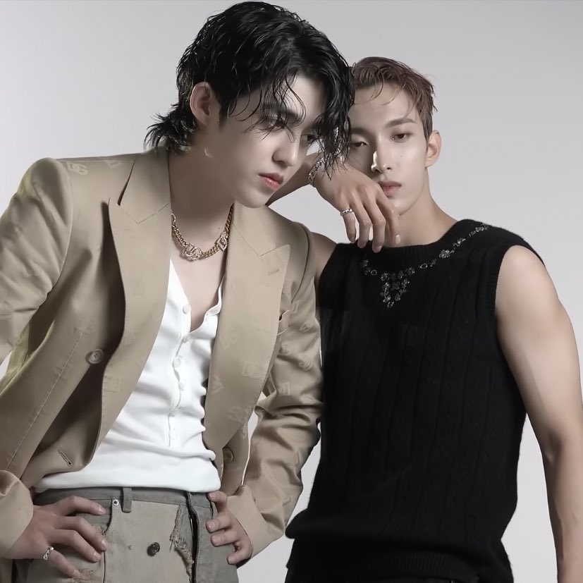 svteenwrld's tweet photo. put these two together in a photoshoot studio again NOW. https://t.co/LLOaf75gCx