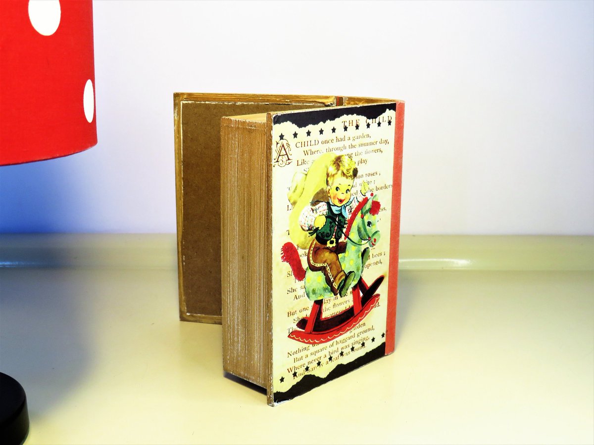 MaLanterne's tweet photo. Vintage Book Safe, Storage Box for Kids, Children Book, Hollow Book Box With Hidden Storage, Wooden Fake Book Openable, Secret Garden, 70s https://t.co/bVNaP3YrFv #Vintage #Home decor #Sales #Retro #Summerdress #Music #Fashion #SecretCompartment https://t.co/wsvfGXOoLp