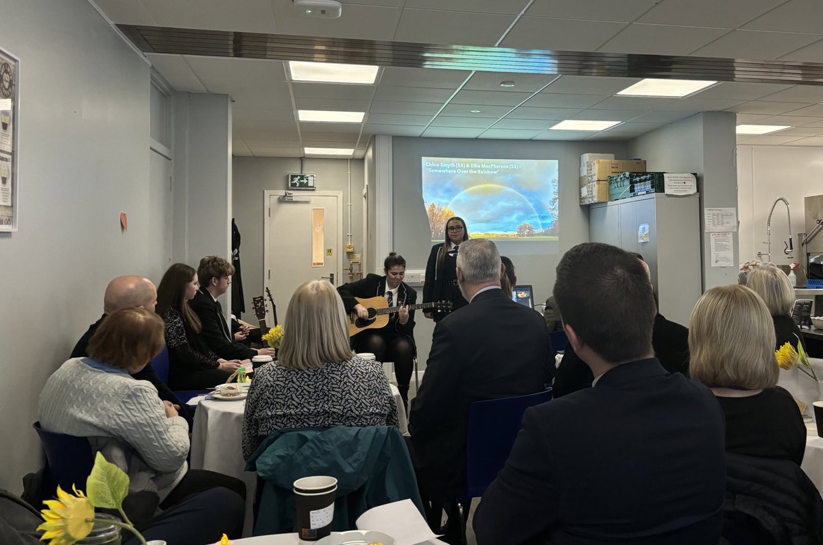 _MissStirling's tweet photo. @HolocaustUK @VisionSchools Our guests were invited to reflect on the individuals who had their freedoms taken away from them. We paused for a moment of commemoration with bubbles. Bubbles are fragile, they burst easily. This linked to our whole school wall display #FragilityofFreedom #HMD2024 @HolocaustUK https://t.co/Q5QlNnPpuL