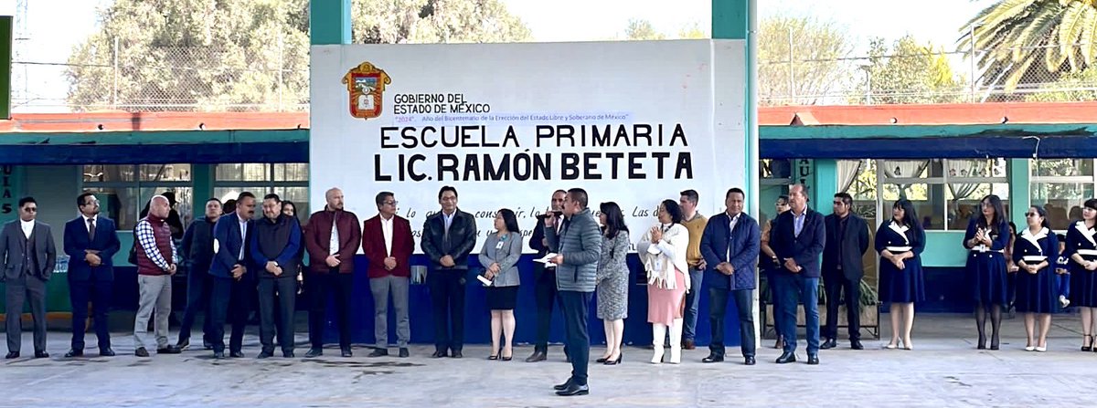 arturougaldea_'s tweet photo. ¡Con el #PoderDeServir se mejora la infraestructura educativa! 
#Hoy, en la Esc. Prim. "Lic. Ramón Beteta" de #Teotihuacán, el Srio. Miguel Ángel Hernández Espejel, entregó la rehabilitación de edificios y mobiliario. 
#EducaciónQueTransforma https://t.co/mXkYYRTDGD