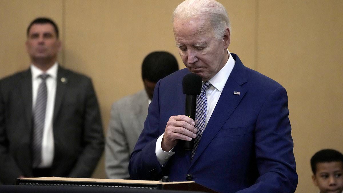 Daily_MailUS's tweet image. Dozens of of US government workers plan to go on one-day hunger strike for Gaza trib.al/iYsLLbz