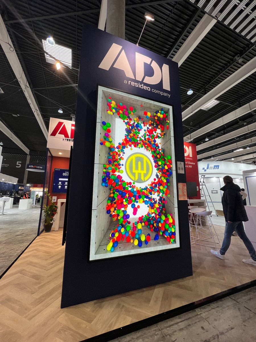 rAVe [PUBS] tweet media