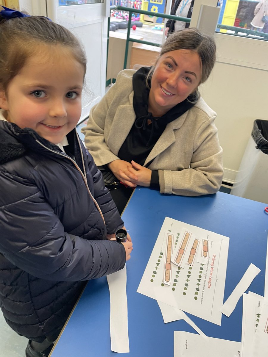 RackstrawKelly's tweet photo. Weave the Magic today in Reception. We love sharing our learning with our parents @PelhamPrimary_ @trustilluminate https://t.co/pk6WhpuasJ