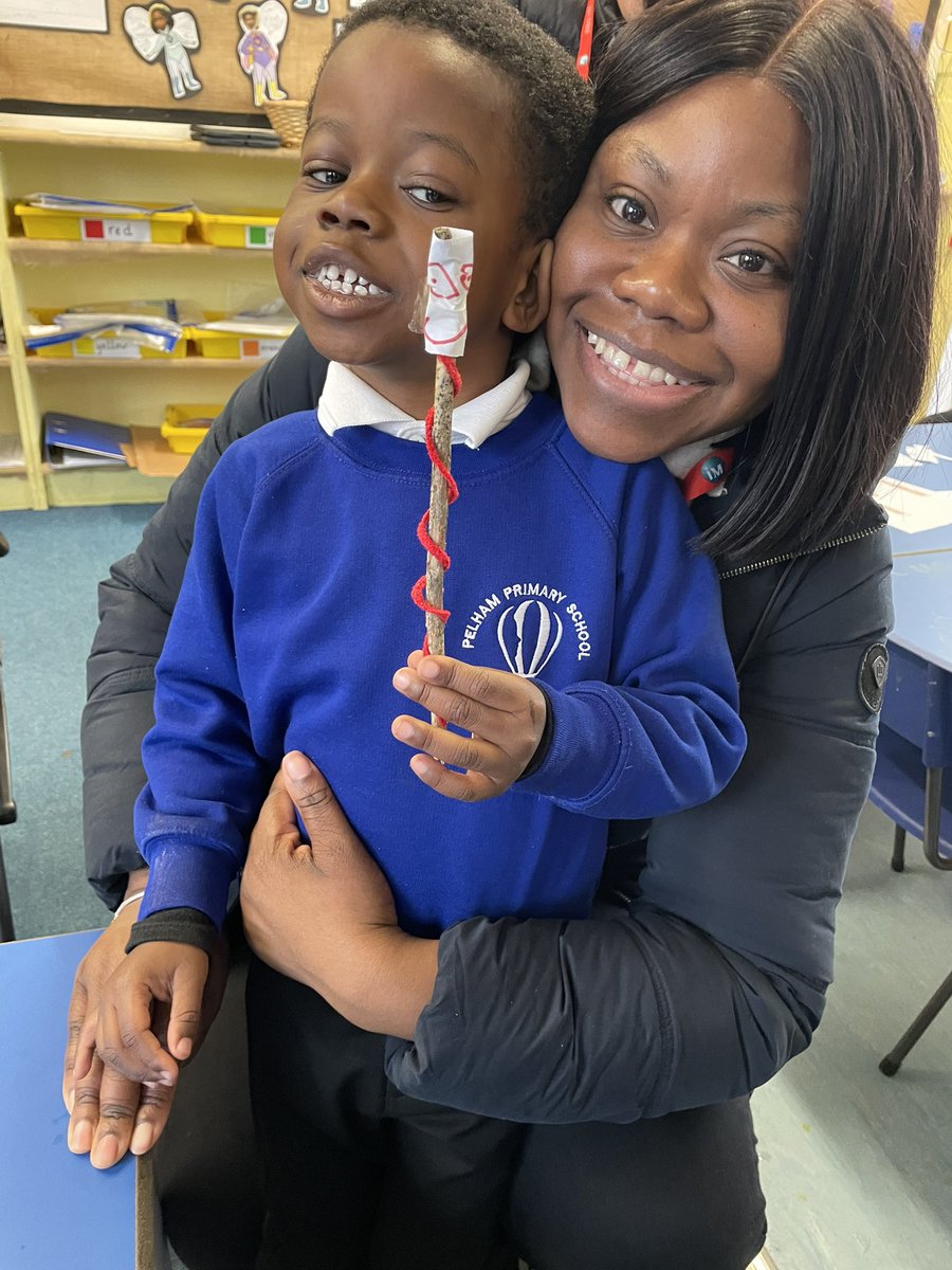 RackstrawKelly's tweet photo. Weave the Magic today in Reception. We love sharing our learning with our parents @PelhamPrimary_ @trustilluminate https://t.co/pk6WhpuasJ