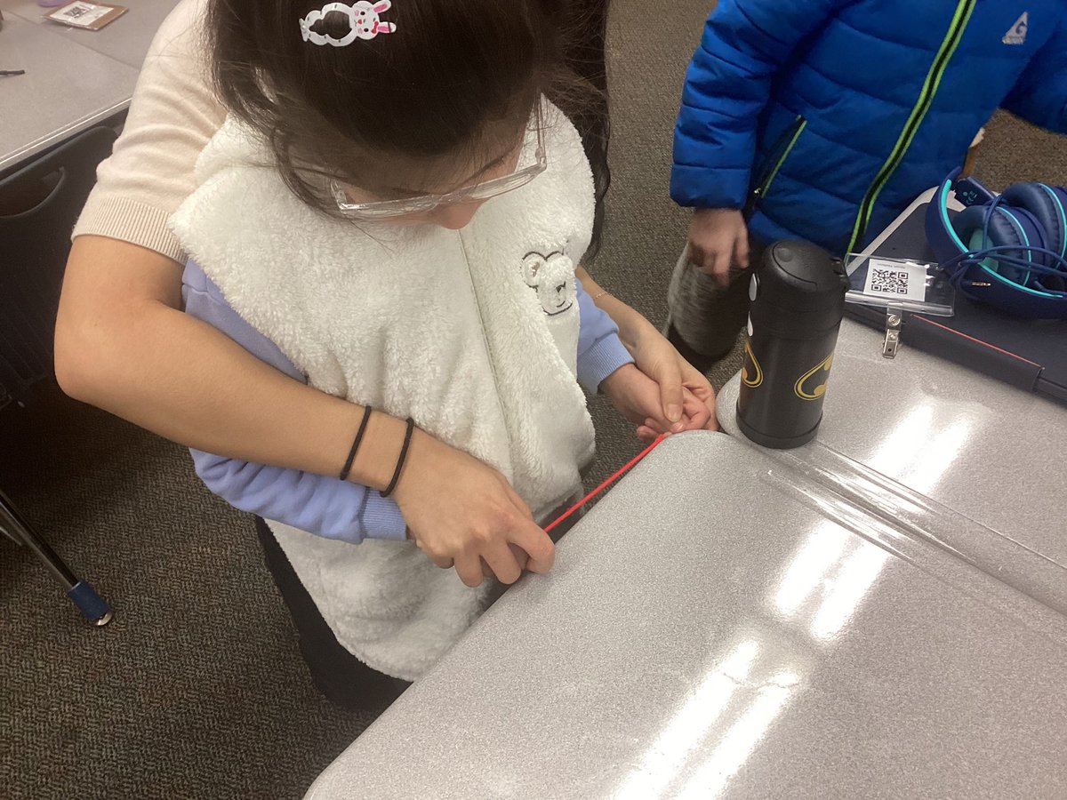 We are using the strings to compare the lengths of objects around the room. Making sure the end points line up and that the measuring tool is straight! #stemd69 <a href="/eureka_math/">Eureka Math</a> <a href="/msmeganschumi/">msschumi</a>