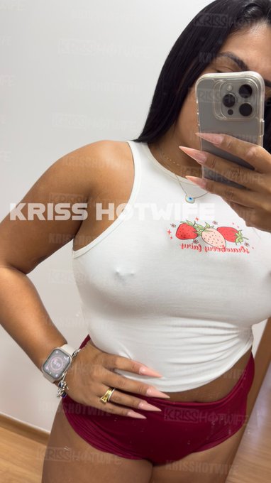 Arrumando minhas coisas hoje achei meu ex Pircing de mamilo, coloquei por baixo da blusinha para relembrar