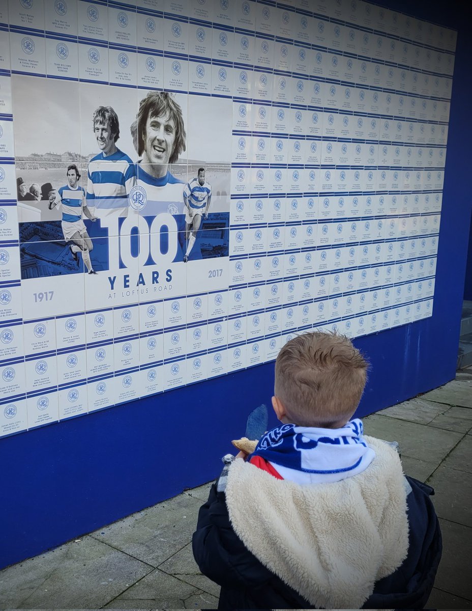 tip4profit's tweet photo. There's always time for a bit of education on match day @QPR #QPR 
#grandad #grandson #stanbowles  #rodneymarsh @RodneyMarsh10 https://t.co/W03cECPbQ6