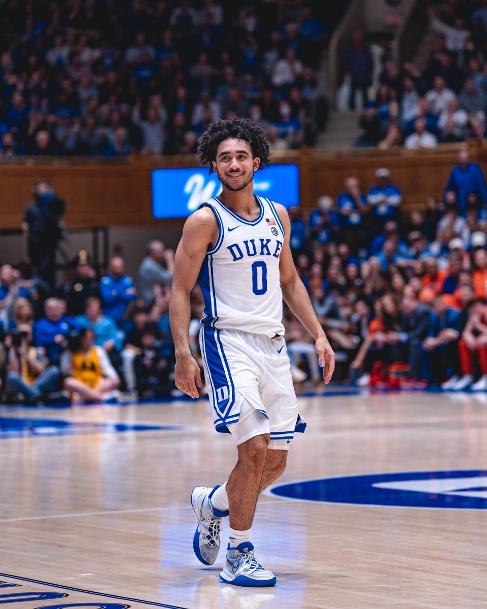 BlueDevils's tweet image. Duke is now ranked #7 in the AP Poll

#7 Duke @ #3 UNC on Saturday‼️