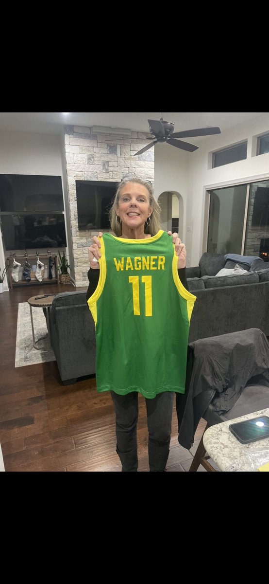 Sammie2023's tweet photo. Happy birthday to the most kind, loving, successful, beautiful, and supportive women in the world. I love you more than words can express. @agswim92 https://t.co/GHNHleQhgJ