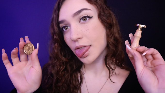 NEW VIDEO!! 🤩  Can u help me? ♡ Face Stamping with Wax Seals for Relaxation ♡ ASMR ♡   &raquo; https://t.co/l5w71qaibA