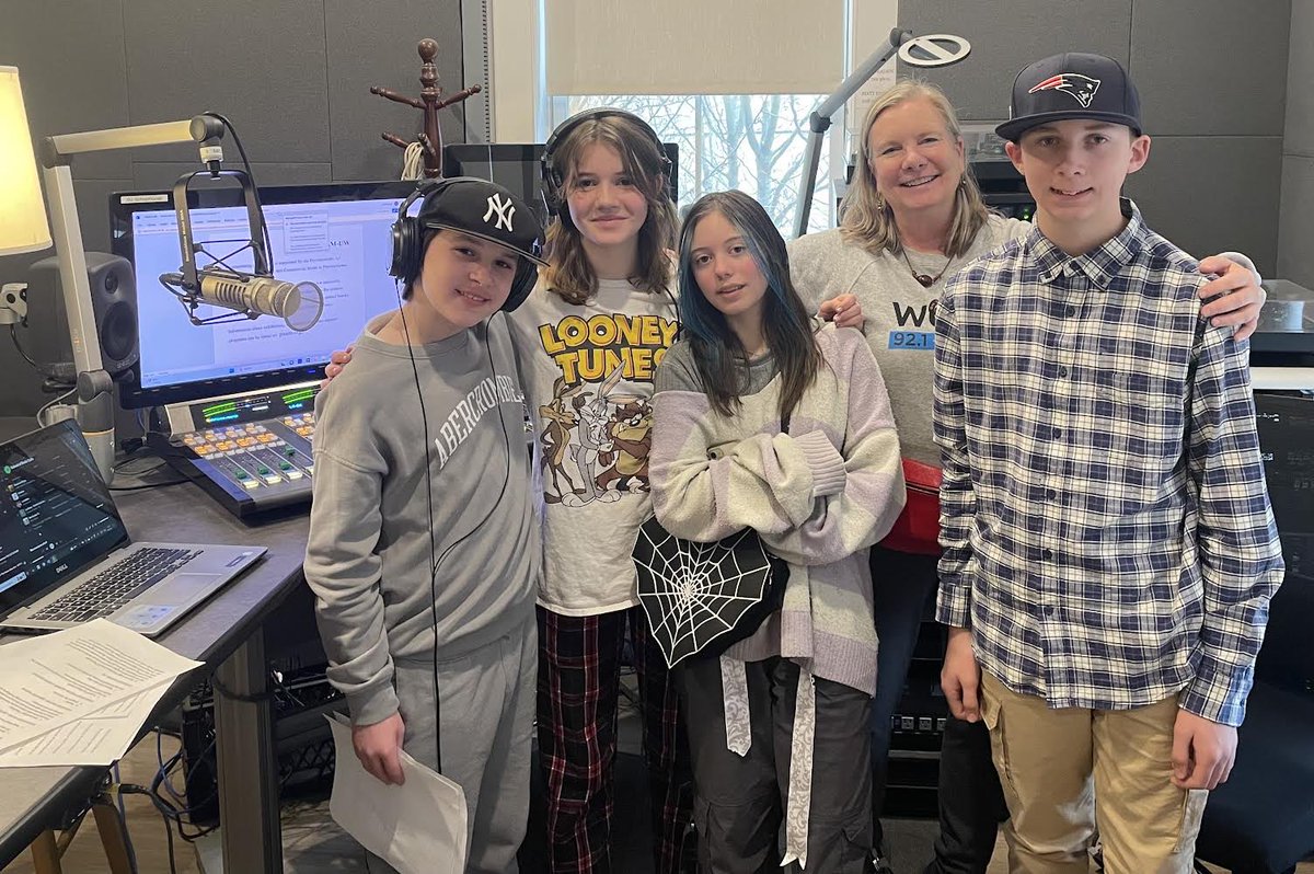 CCLCS195's tweet photo. On location with Deejay Achay (CCLCS’s Senora H) at WOMR! CCLCS students rock! 🎶 https://t.co/BDJL1bW1av