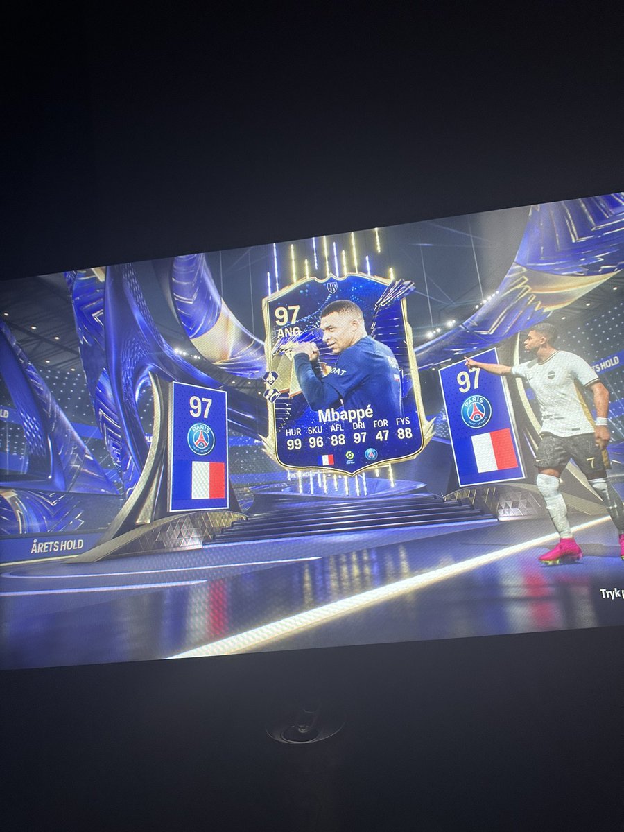 frostenfrosten tweet media