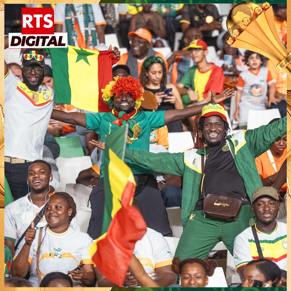 RTS1_Senegal's tweet photo. #CAN2023
Les supporters sénégalais se tiennent debout comme un seul homme pour pousser les Lions vers la victoire.
#12eGAINDÉ #ULTRA221 #ALLEZCASA #lebougui https://t.co/XgprxUglNV