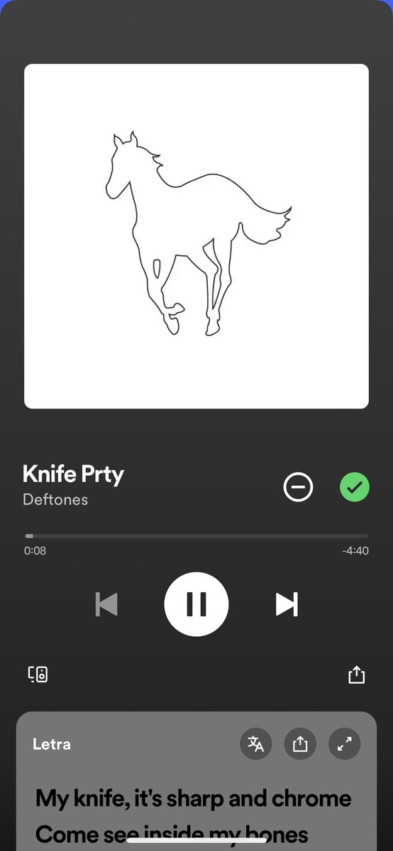 siento un orgasmo mental cada que escucho knife prty