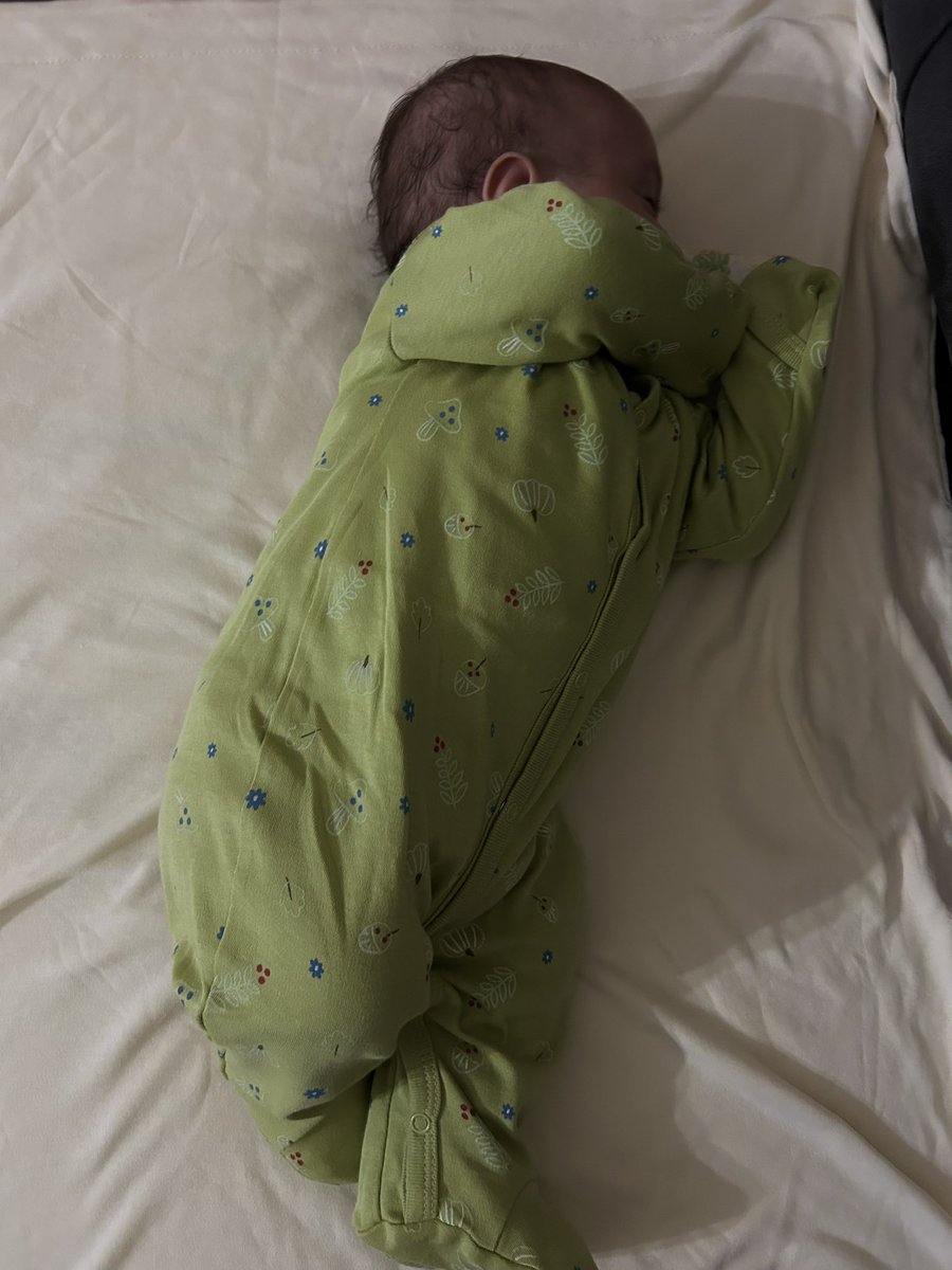 zllfndk's tweet photo. Defne Sarem benimmm biricik sevgilim 🥹 söyle senden başka kimim var benim 🫠🌸minik tırtılım 🐛❣️ https://t.co/Nsz1Aep327