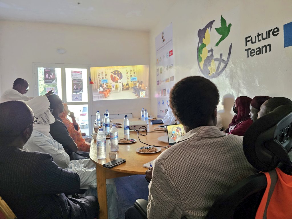 DrHassane90's tweet photo. #Future_Team_Tchad
#Trophée_des_Lycéens
Nous avons eu le privilège de recevoir dans notre siège, quelques Conseillers Nationaux pour discuter du projet Trophée des Lycéens en sa 3ème édition.
L'éducation est Tchad est une priorité pour tous. Ensemble, nous ferons mieux ! https://t.co/nX3bpo8a1J