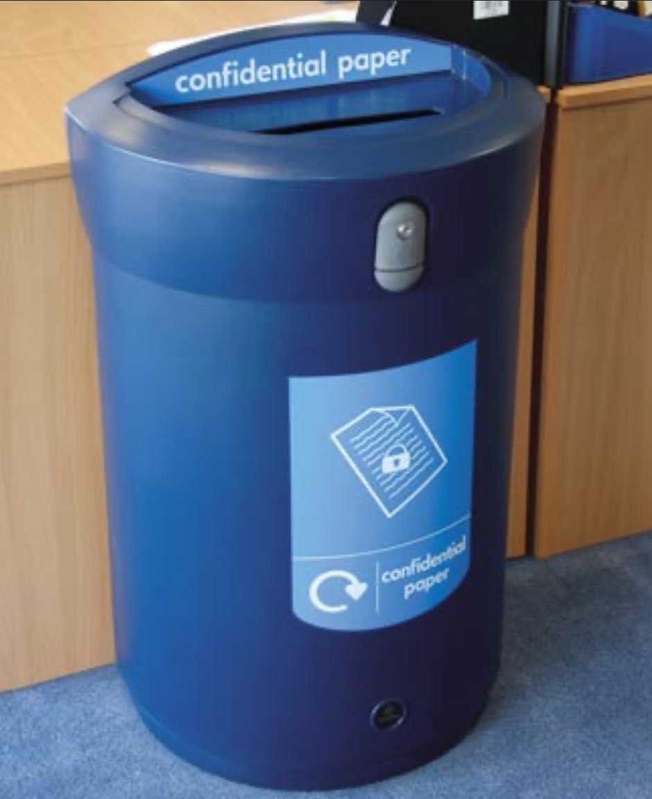 DaraDeBrun's tweet photo. Jeffrey Donaldson: “And of course, please ensure to put all notes in the confidential blue bin provided. We need to ensure there are no leaks!”
#TheDUP https://t.co/mRYv44AjF1