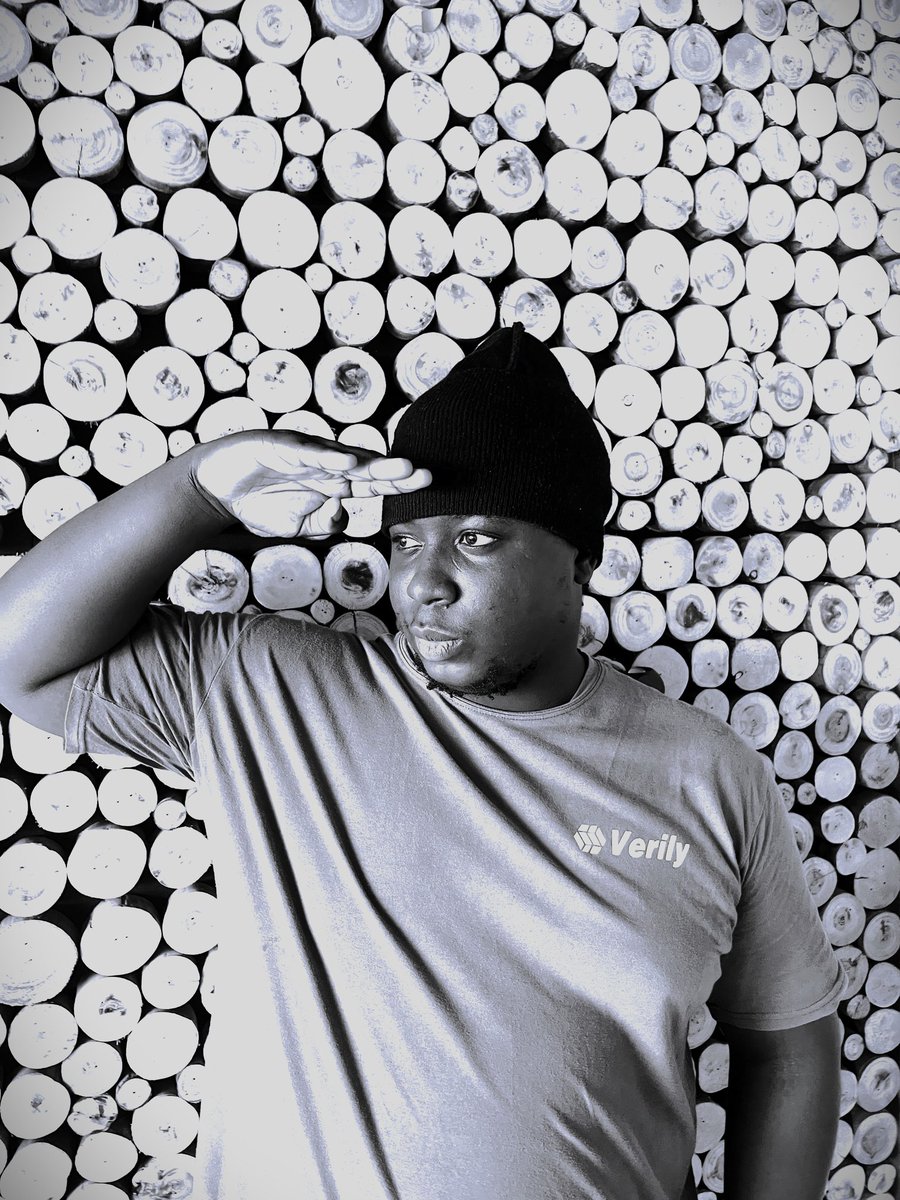 emlececypher's tweet photo. Salute to everyone who has been there for me since day one.
#emlece https://t.co/ObyW7fs0Bn