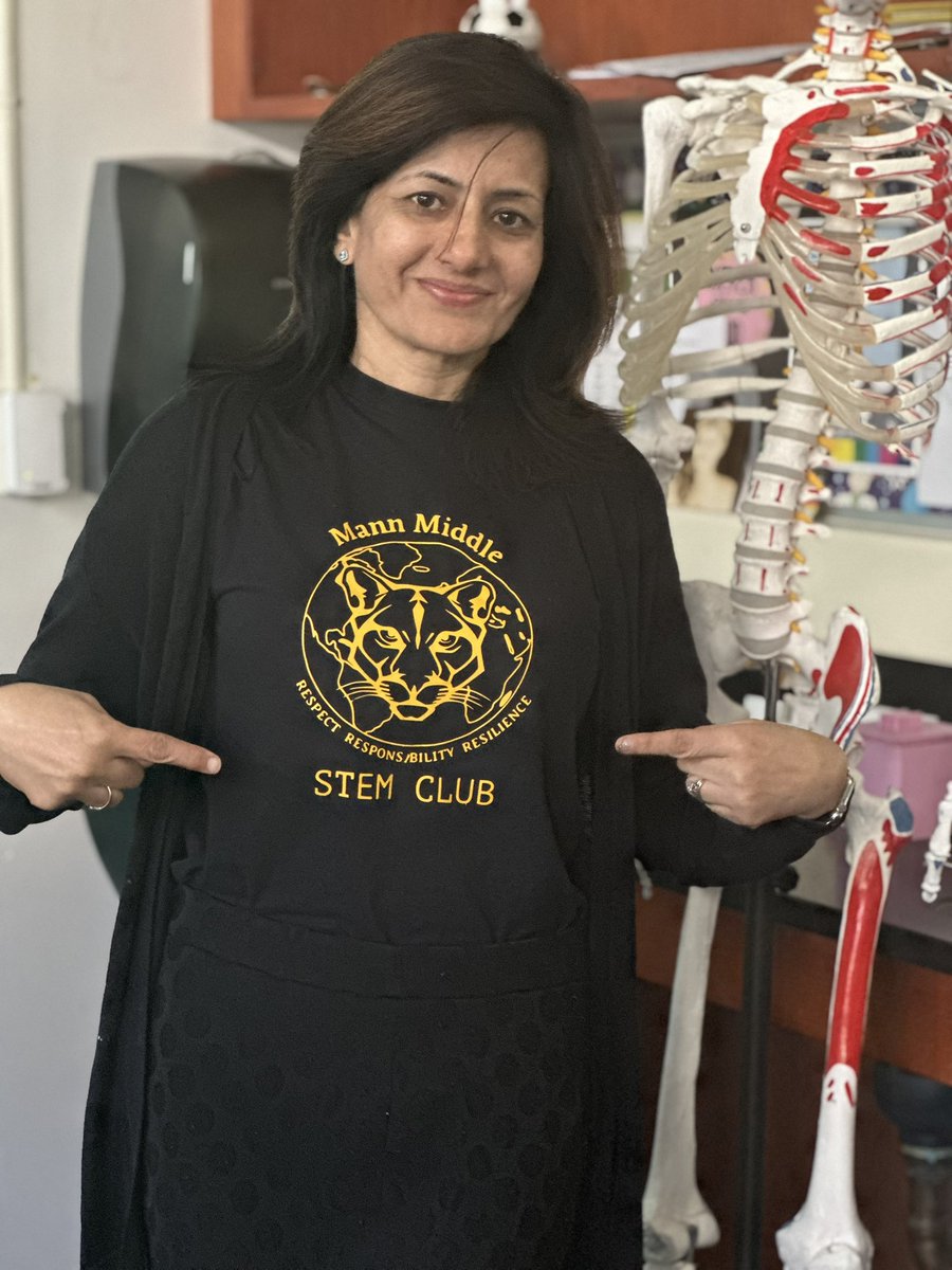 shobica_wadhwa's tweet image. Our first successful STEM club t-shirt design was created with @Graphtec vinyl cutter #LearningInProgress #GraphtecStudio2 @mannmiddleSD