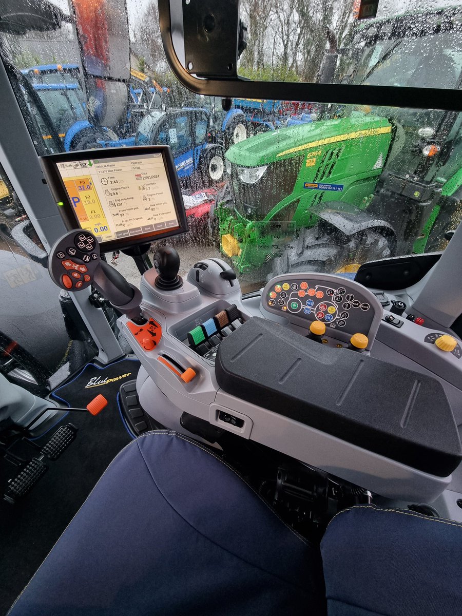 The complete outfit leaving the yard today!

New Holland T7.270 Auto command, blue power "Top spec" along with a New Maschio Panterra 470 Rotavator &amp; Proforge 2000kg weight block.

Thank you to "Fritz" of D W Willaims &amp; Son for your continued business.

@NHAG_UKandROI 
<a href="/MaschioUk/">MaschioUK</a>