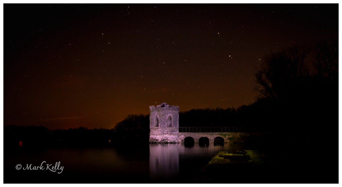 thewateredge's tweet photo. A couple of stars burning extra bright in the sky tonight over Lough Key
#LoughKey
#loughkeyforestpark
#StarsEverywhere
#boyle
#carrickonshannon
#nightphotography
#nightsky
#starlight
#nightandday https://t.co/CL73IiZhnL