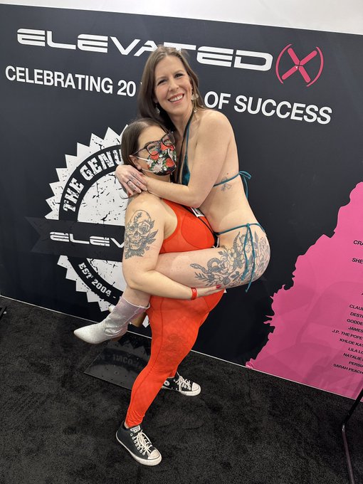 Day 3 with @RealNikkiZee @sophie_ladder @eyez1218 and @apollomoon999   Apparently day 3 was my lifting<a class="tags" href="/tag/realnikkizee">@realnikkizee</a><a class="tags" href="/tag/sophie_ladder">@sophie_ladder</a><a class="tags" target="_blank" title="On Twitter" href="/?out=eyJ0eXAiOiJKV1QiLCJhbGciOiJIUzUxMiJ9.eyJpYXQiOjE3MzA0MjA4MzUsImlzcyI6InR3cG9ybnN0YXJzLmNvbSIsIm5iZiI6MTczMDQyMDgzNSwiZXhwIjoxNzYxOTU2ODM1LCJyZWRpcmVjdF91cmwiOiJodHRwczovL3R3aXR0ZXIuY29tL2V5ZXoxMjE4In0.-kyw_G9trW2wK6JDrrMGRzGoaQ6pm8GW1l4uMEzzNeR-7h1xJCJTvihK-eXbg6RBngPpuf_NR9QLFnbY_m2bUg">@eyez1218</a><a href="/tag/clip"class="tags"><span>#clip</span></a>