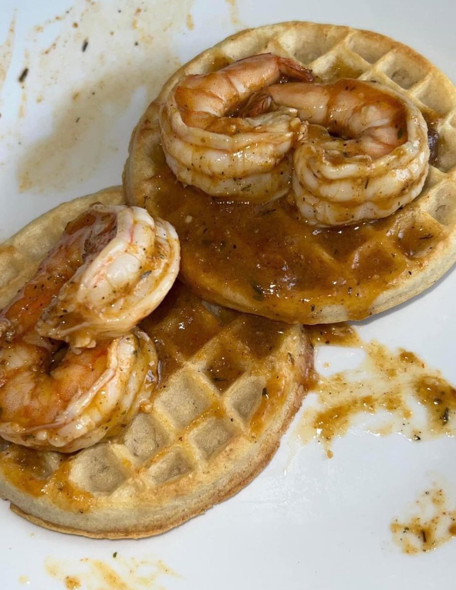 DebbieHCole's tweet photo. BREAKFAST FOR DINNER SHRIMP N’ WAFFLES https://t.co/Ekwbzx5Scp